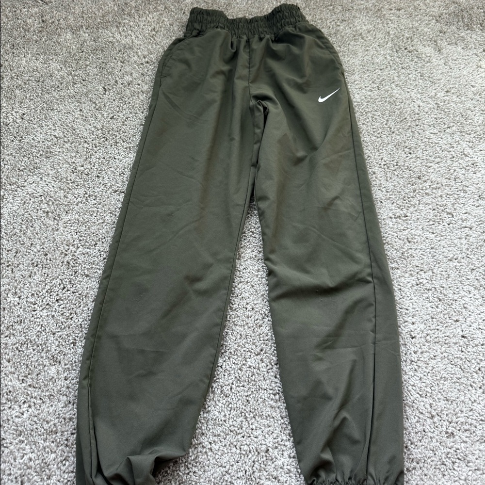 GIRLS NIKE JOGGER